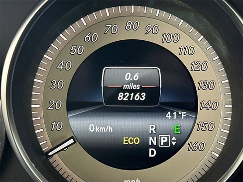 Used 2014 Mercedes-Benz E 350 4MATIC Sedan image 4