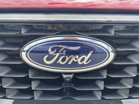 Used 2023 Ford Escape Platinum w/ Premium Technology Package AWD/4WD image 31