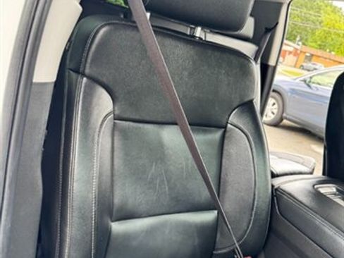 Used 2015 Chevrolet Suburban LT image 48