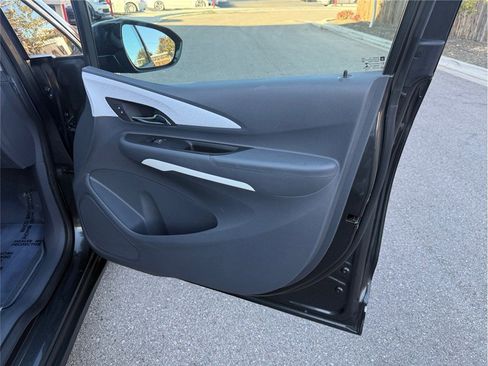 Used 2019 Chevrolet Bolt LT image 33