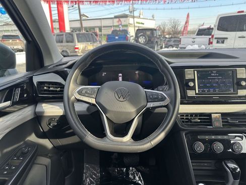 Used 2024 Volkswagen Taos S image 10