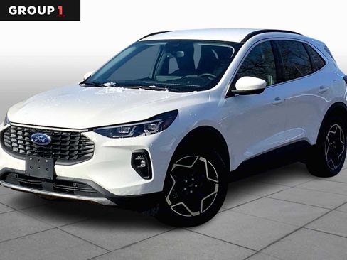 Used 2026 Ford Escape Platinum w/ Equipment Group 601A image 1