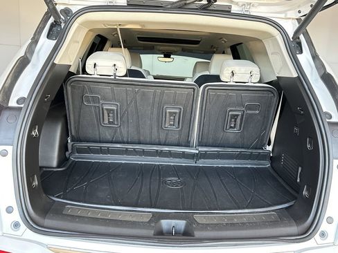 Used 2022 Buick Enclave Avenir w/ Avenir Technology Package image 33