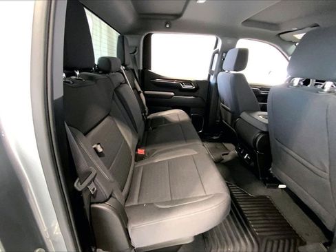Used 2025 GMC Sierra 1500 Elevation image 25