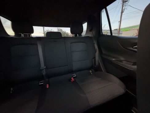 Used 2025 Chevrolet Equinox LT image 36