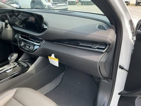 New 2026 Buick Envista Sport Touring w/ Convenience I Package FWD image 15