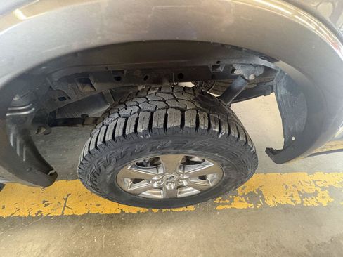 Used 2020 Ford F150 Lariat AWD/4WD image 11
