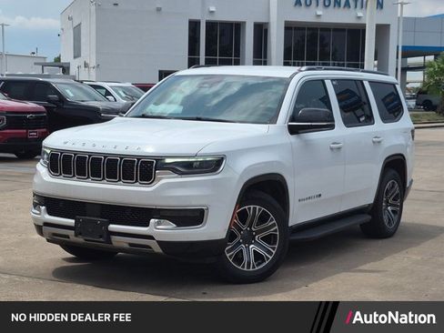 Used 2024 Jeep Wagoneer Series II w/ Flexible Seating Group AWD/4WD image 1