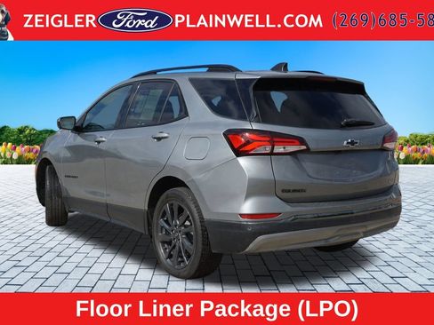 Used 2023 Chevrolet Equinox RS w/ LPO, Floor Liner Package FWD image 3
