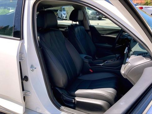 Used 2025 Acura Integra FWD image 6