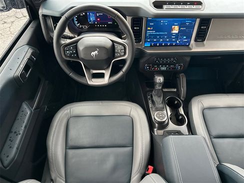 Used 2024 Ford Bronco Outer Banks w/ Sasquatch Package image 23