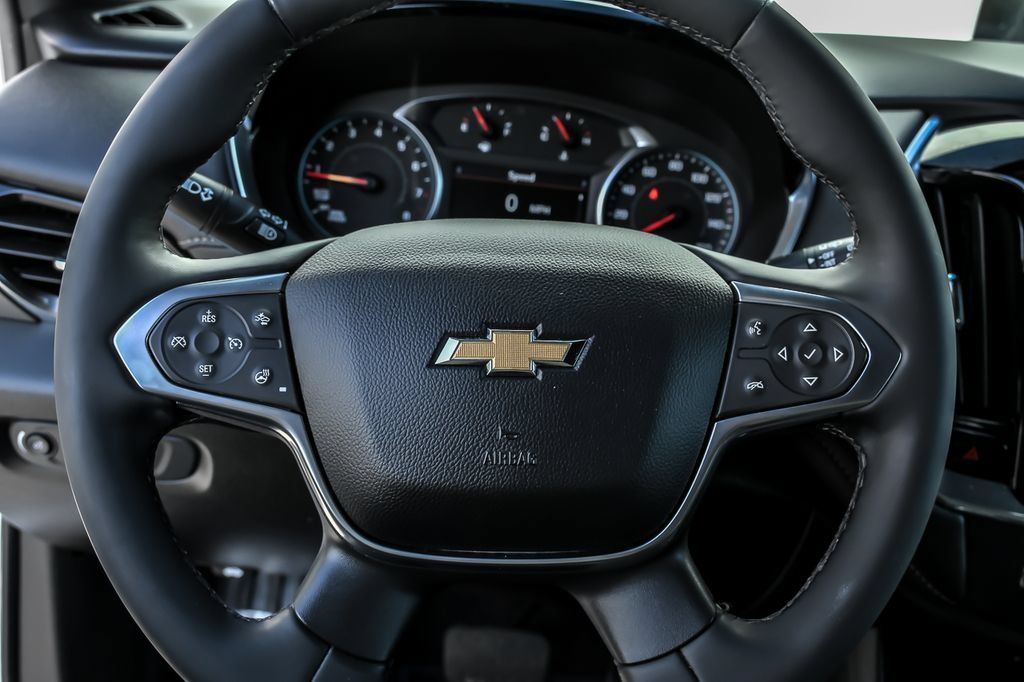 Used 2023 Chevrolet Traverse LT AWD/4WD image 21