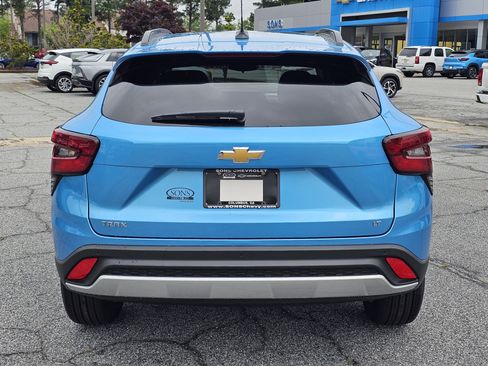 New 2026 Chevrolet Trax LT w/ Driver Confidence Package FWD image 6