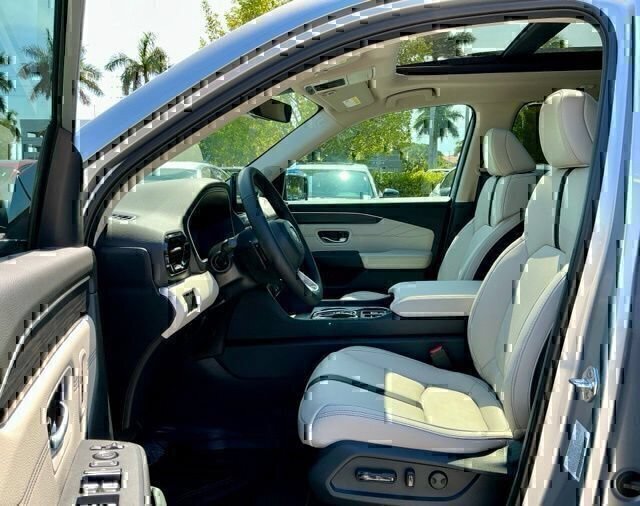 New 2026 Honda Pilot Touring image 8