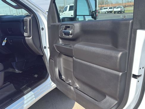 Used 2024 Chevrolet Silverado 3500 W/T image 11