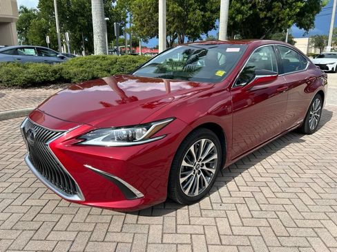 Used 2019 Lexus ES 300h w/ Premium Package FWD image 7