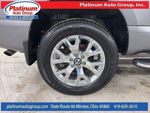 Used 2021 Nissan Titan SL w/ Moonroof Package image 54