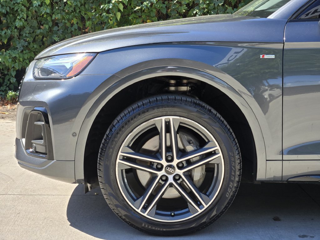 Used 2023 Audi Q5 e Prestige AWD/4WD image 13
