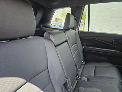 Used 2023 Honda Passport EX-L image 12