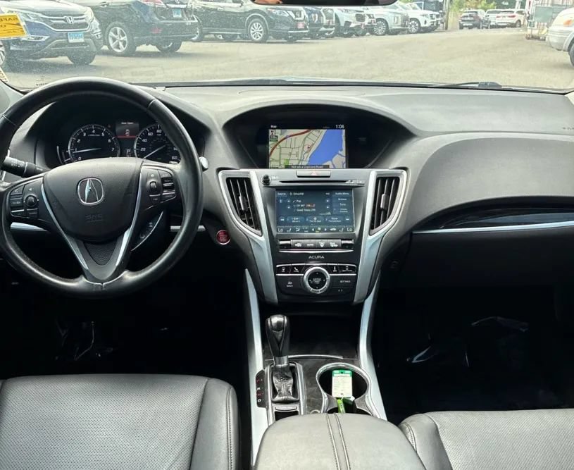 Used 2018 Acura TLX w/ Technology Package FWD image 10