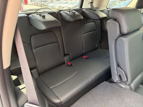 Used 2026 Nissan Pathfinder Platinum AWD/4WD image 30