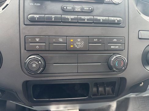 Used 2014 Ford F250 XL w/ Power Equipment Group image 32