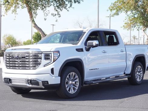 New 2026 GMC Sierra 1500 Denali w/ LPO, Black Badging Package image 4