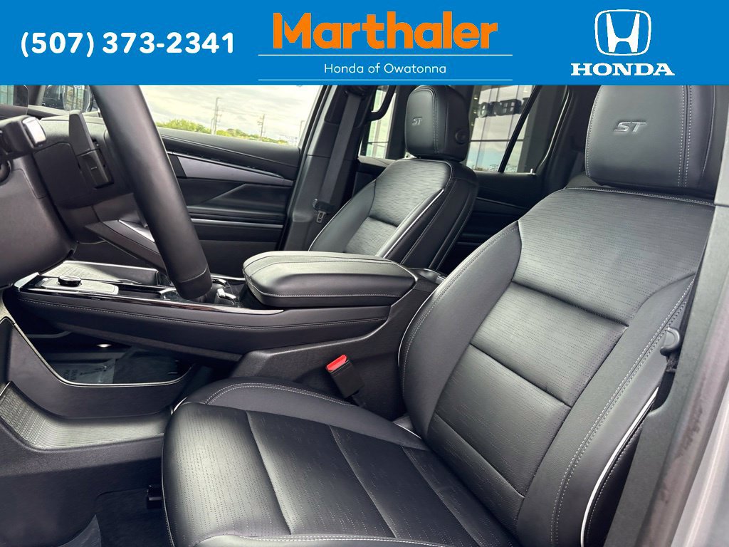 Used 2026 Buick Enclave Sport Touring AWD/4WD image 10