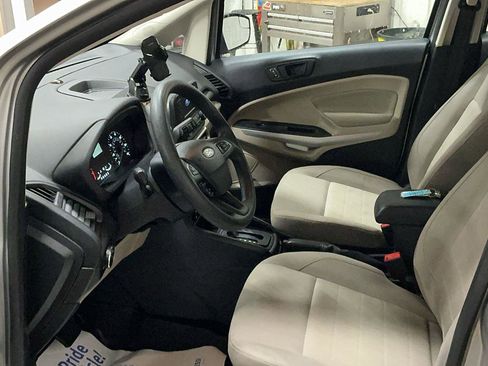 Used 2020 Ford EcoSport S image 9