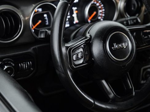 Used 2019 Jeep Wrangler Sport AWD/4WD image 14