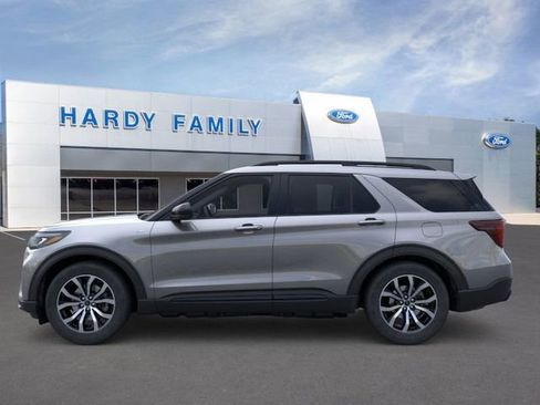 New 2026 Ford Explorer ST-Line image 3