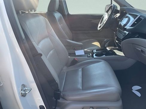 Used 2018 Honda Ridgeline RTL-E image 8