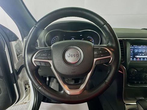 Used 2018 Jeep Grand Cherokee Limited image 12