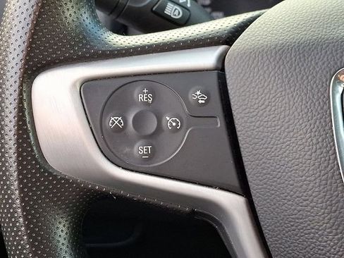 Used 2024 GMC Terrain SLE image 21