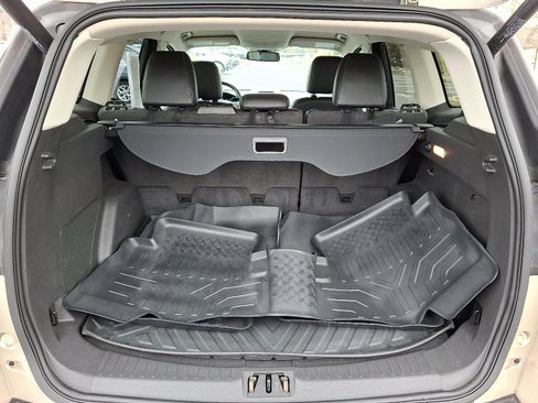 Used 2017 Ford Escape Titanium image 28