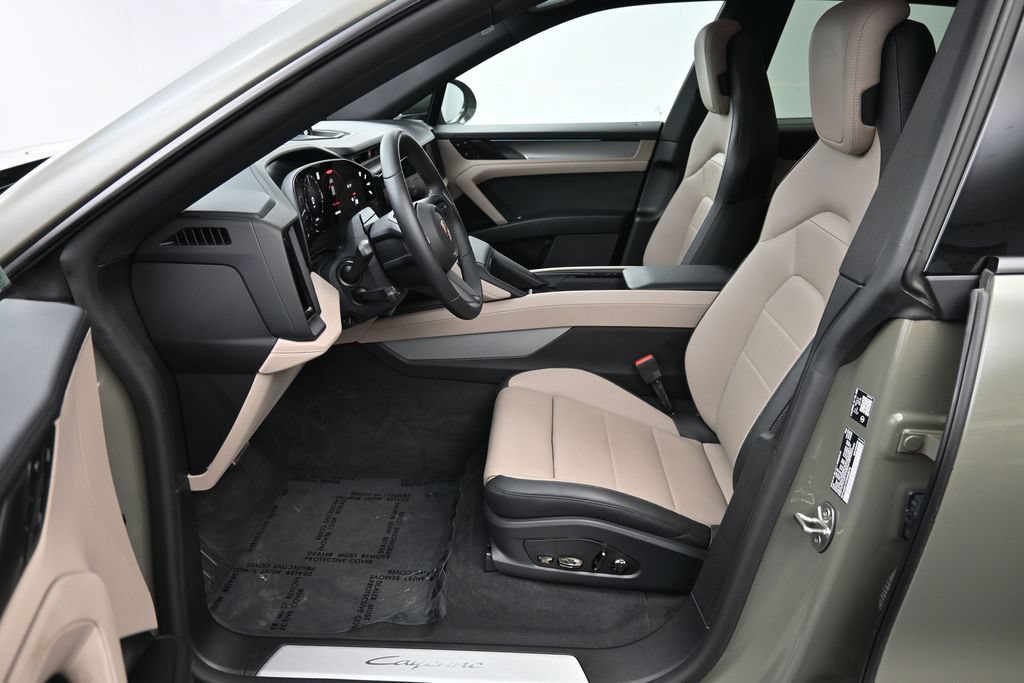 Certified 2026 Porsche Cayenne Electric AWD/4WD image 10