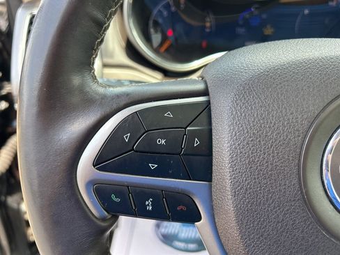 Used 2018 Jeep Grand Cherokee Overland AWD/4WD image 20