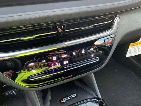 New 2026 Buick Envista Avenir image 23