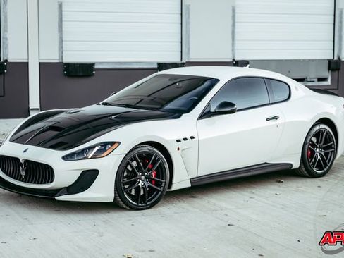 Used 2017 Maserati GranTurismo MC image 40