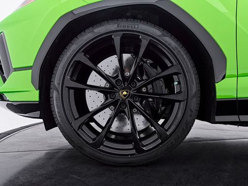 Used 2023 Lamborghini Urus S AWD/4WD image 3