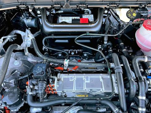 Used 2024 Mercedes-Benz EQB 350 4MATIC SUV image 17