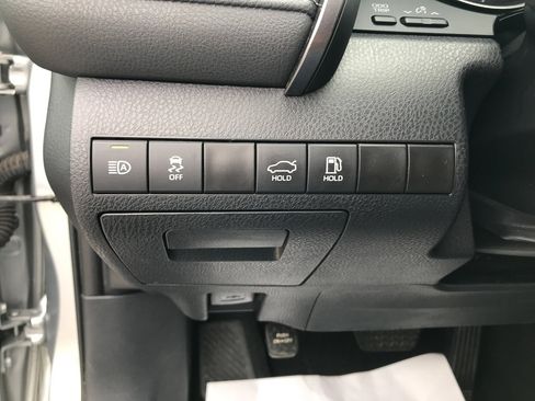 Used 2023 Toyota Camry SE image 15