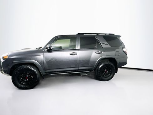 Used 2019 Toyota 4Runner TRD Off-Road Premium image 4