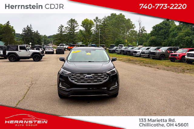Used 2023 Ford Edge Titanium AWD/4WD image 2