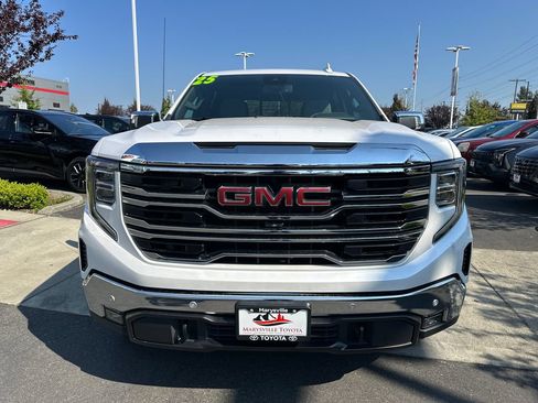 Used 2025 GMC Sierra 1500 SLT w/ SLT Premium Package AWD/4WD image 8