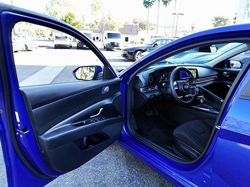 Certified 2024 Hyundai Elantra SEL FWD image 34