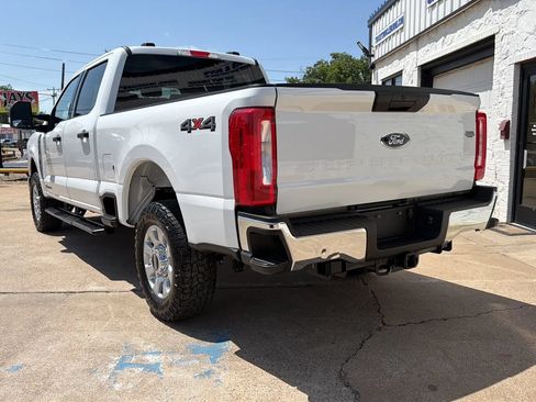 Used 2024 Ford F250 XLT AWD/4WD image 2