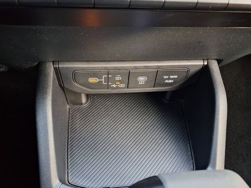 Used 2025 Kia K4 FWD image 31