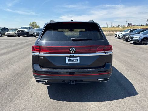 Used 2024 Volkswagen Atlas SE FWD image 6