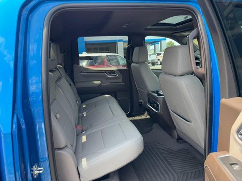 Used 2022 Chevrolet Silverado 1500 LTZ w/ LTZ Premium Package AWD/4WD image 10